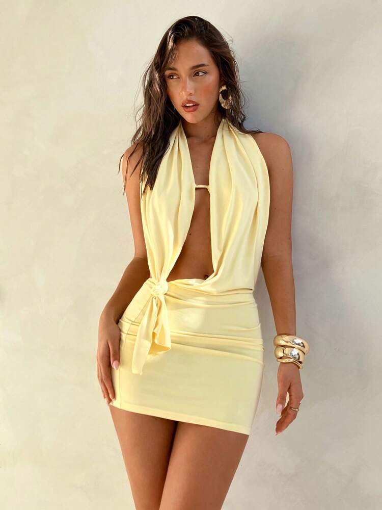 Women's Plunging Neck Backless Mini Dress Summer Vacation Casual Party Outfit Elegant Fashion Clubwear Clothes For Women Chic